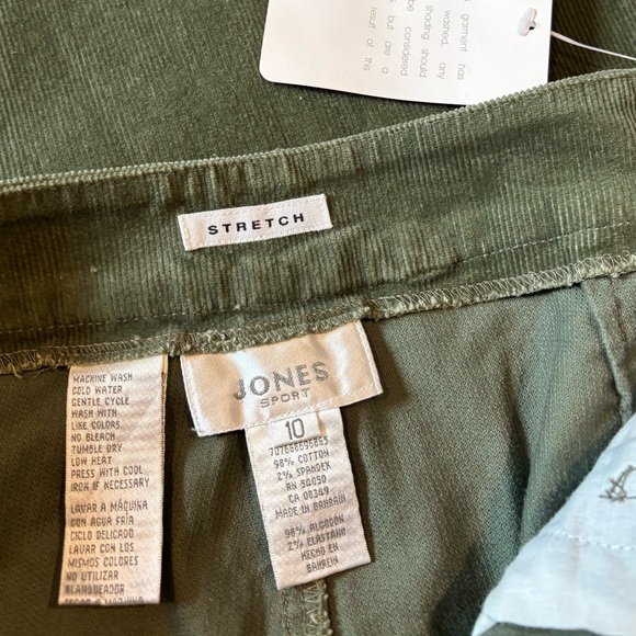 NWT JONES SPORT Green Corduroy Stretch straight leg Pants, Size 10 - Picture 11 of 11